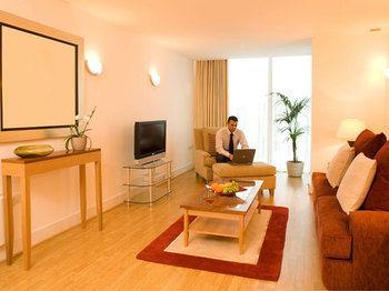 Marlin Canary Wharf Aparthotel 4*